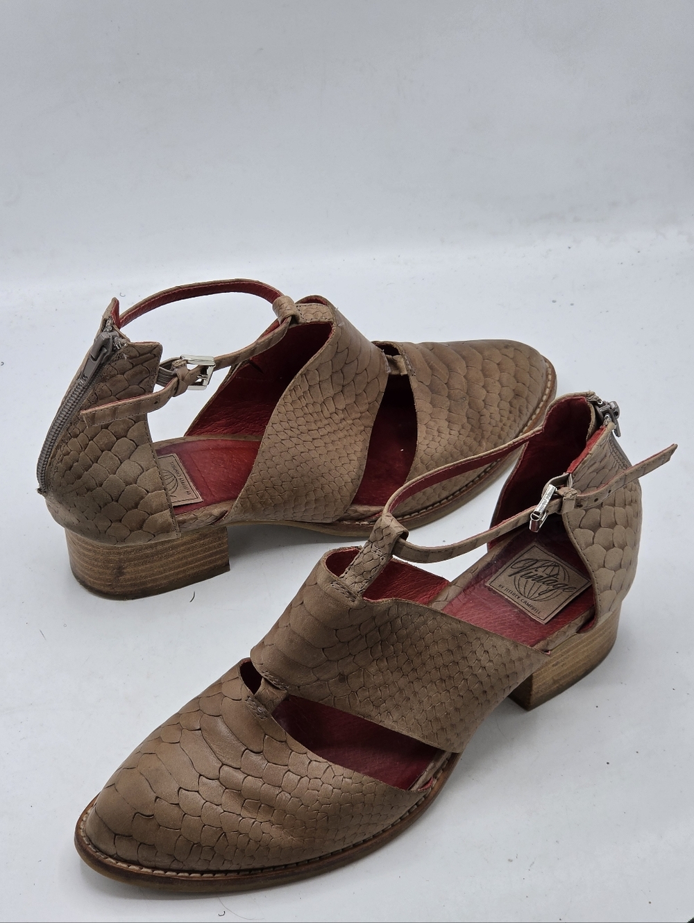 Jeffrey Campbell Vintage Carina Snakeskin Embossed T-Strap Flats 9.5